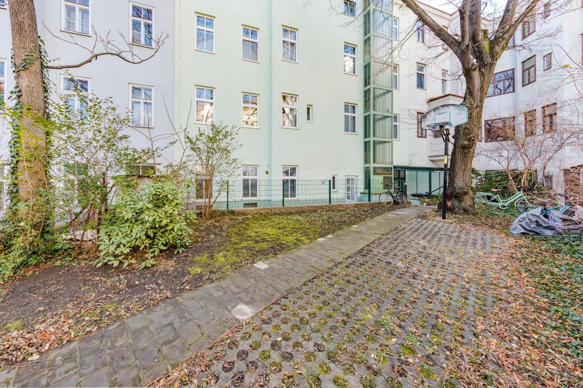 Urban Vienna Living - 18Th District Aparthotel Luaran gambar