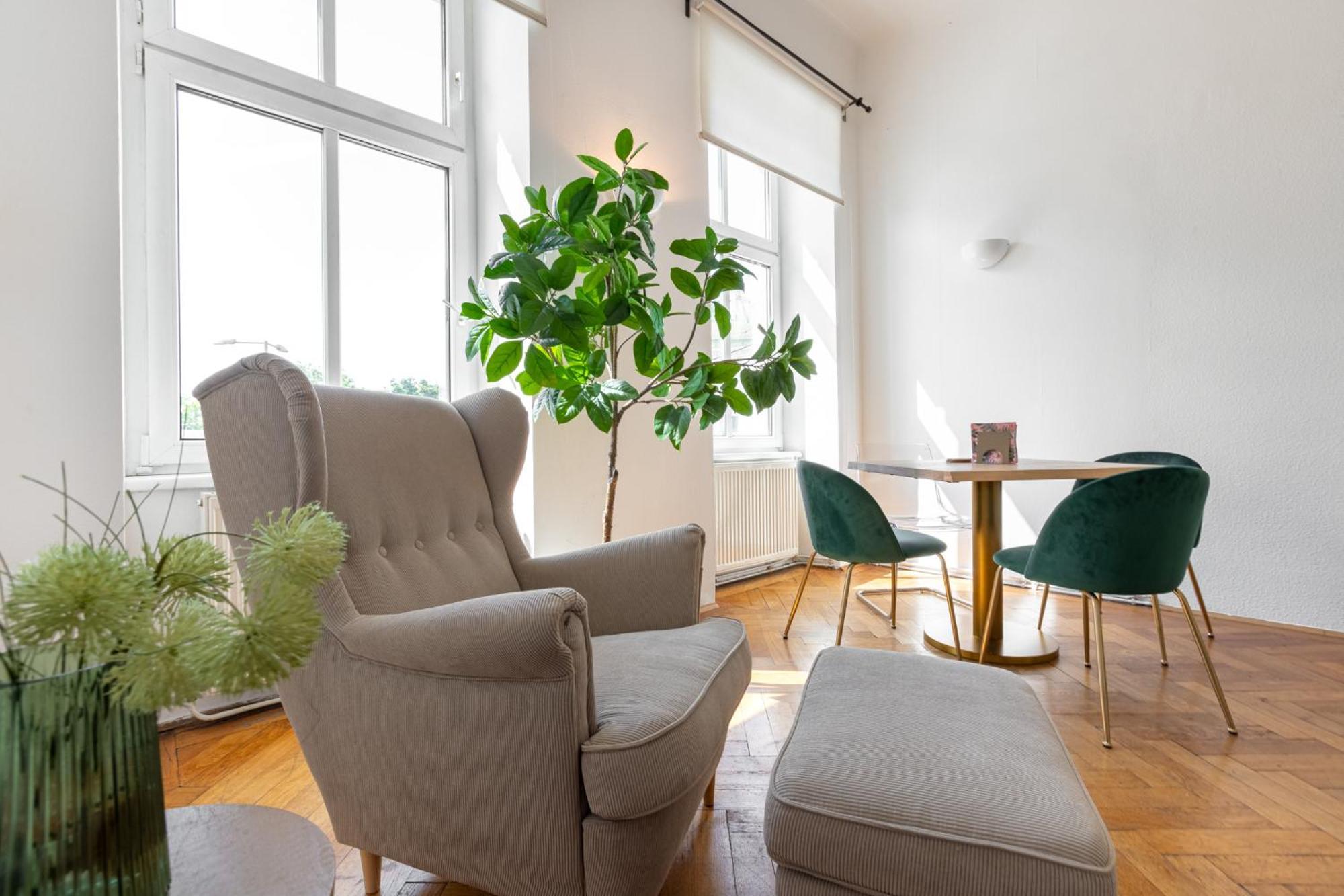 Urban Vienna Living - 18Th District Aparthotel Luaran gambar